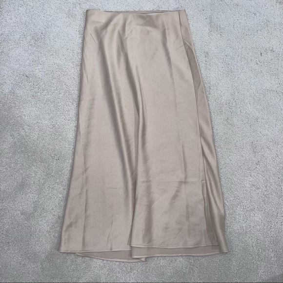 Garage Silk Effect Midi Skirt LIKE NEW - Picture 3 of 3